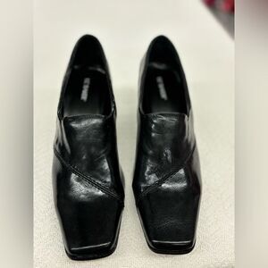 Liz Baker Kara black 8M slip on heels